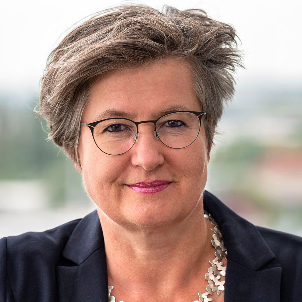 Bda Arbeitgeber Dat2015 Speaker Papenburg Angela Copy GP Bau Und Verwaltungsgesellschaft 1000x1000px